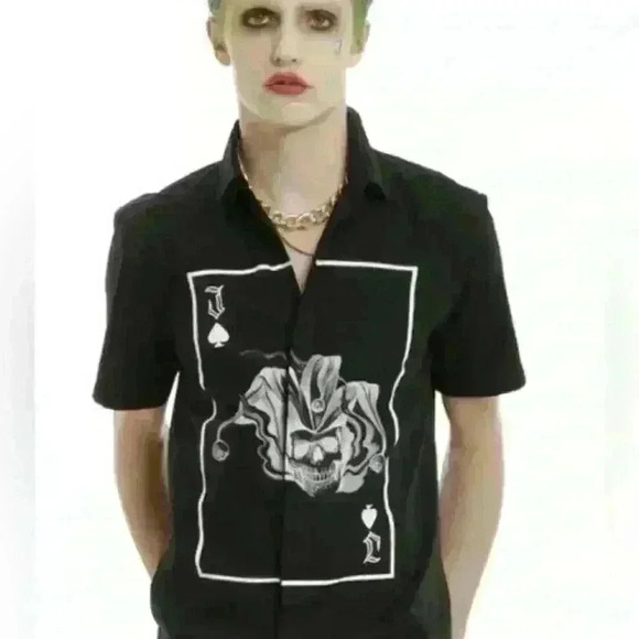 DC Comics Suicide Squad The Joker Card Button Down - Picture 8 of 8